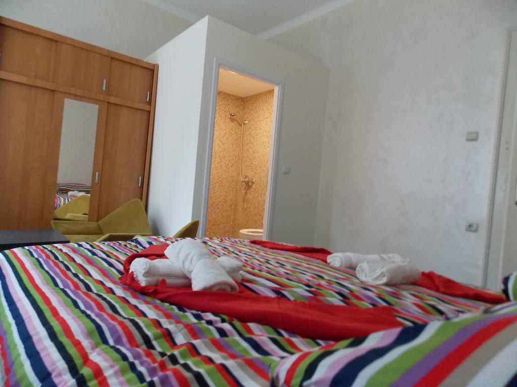 Guest House Miss Depolo Βελιγράδι Δωμάτιο φωτογραφία