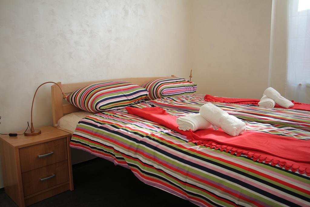 Guest House Miss Depolo Βελιγράδι Δωμάτιο φωτογραφία